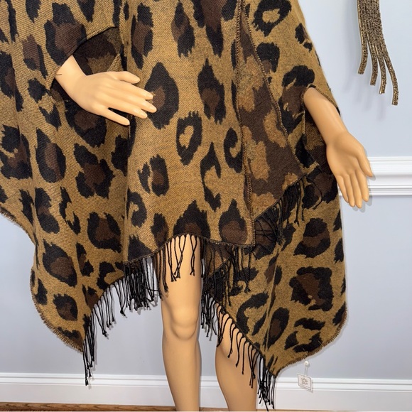 Shiraleah NWT! Zia Cape Scarf In Brown/Multi Animal Print - Picture 3 of 9